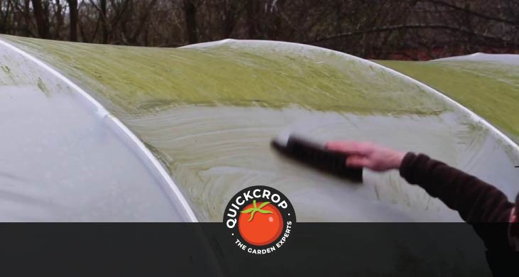 How to clean a polytunnel header
