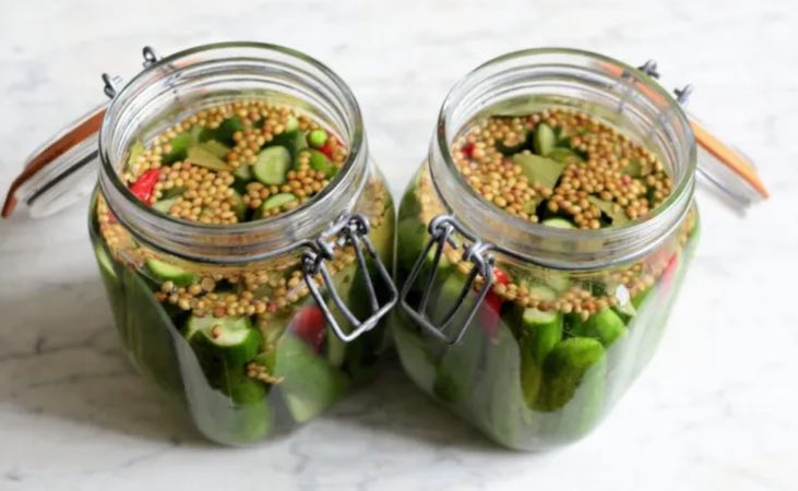 Sweet pickled cucumbers